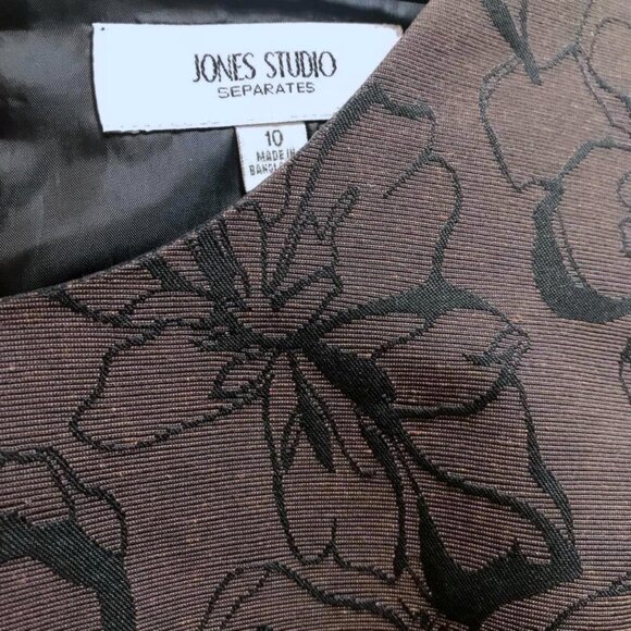 Cute Jones Studio Sleeveless Sheath dress. Brown with Black Floral Pattern - Picture 11 of 14